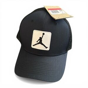Nike Air Jordan Golf Jumpman Black Trucker Hat Snapback Mesh Cap NWT ⛳️